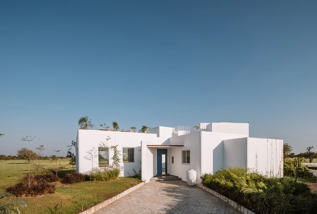 A Weekend House In The Meadows / SAK Designs - Exterior Photography, Houses, Door, Facade