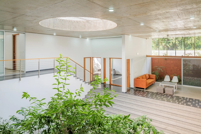 The Hunkered House / LIJO RENY architects - Interior Photography, Houses, Facade, Chair