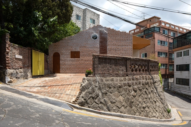 Little Assisi共享厨房 / DRAWING WORKS - 建筑图, 社区建筑, 楼梯, 表皮, 拱