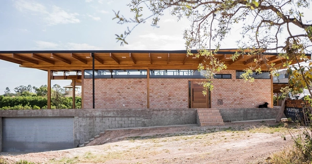 Casa Float / Spirale Arquitetura - Fotografia de Exterior, Casas, Fachada, Viga