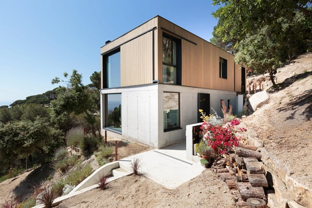 Casa Premiá de Dalt / ALVMTR + Alejandro Suarez - Fotografía exterior, En Detalle, Fachada