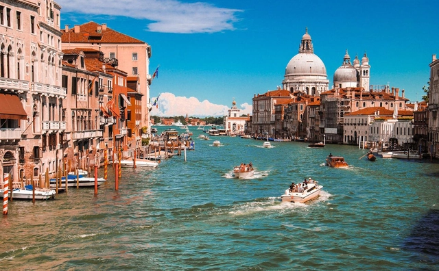 Las autoridades de Venecia introducen un sistema de tickets y tasas de entrada para resolver la crisis del exceso de turismo - Imagen Principal