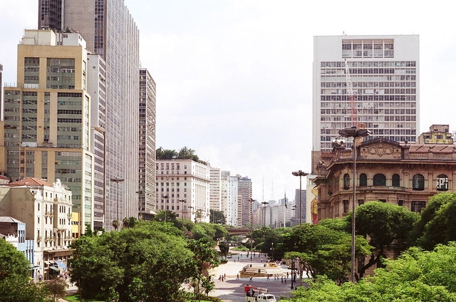 O lucro acima do público: a lógica da concessão de uso na cidade de São Paulo  - Imagem de Destaque
