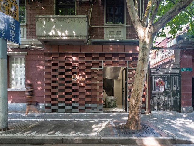 像素化渐变，Q – factor买手店 / 礽建筑 - 建筑图, 商店, 表皮