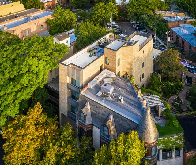530 West Dickens / Vladimir Radutny Architects  - Exterior Photography, Apartments