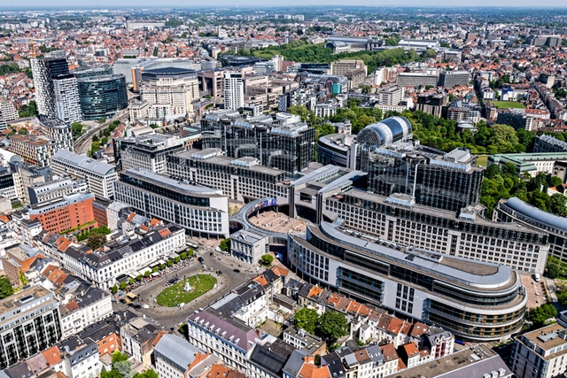 Carlo Ratti e Ensamble Studio vencem concurso para renovar o Parlamento Europeu em Bruxelas - Imagem de Destaque