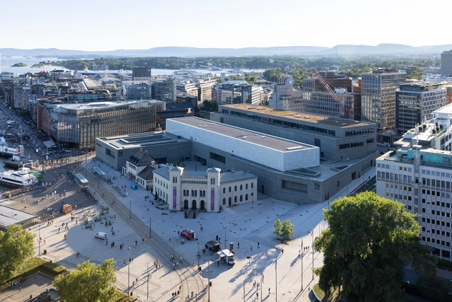 Museu Nacional da Noruega / Kleihues + Schuwerk Gesellschaft von Architekten - Fotografia de Exterior, Museu, Fachada, Arco, Urbano