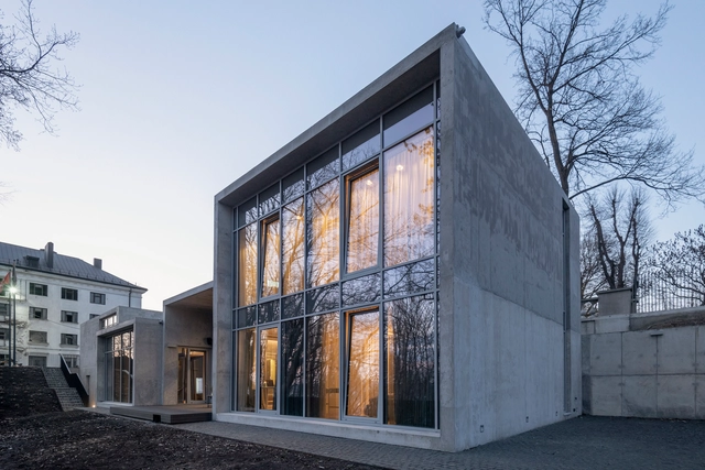 Casa residencial en Kaunas / Architectural Bureau G.Natkevicius & Partners - Fotografía exterior, En Detalle, Fachada, Puerta