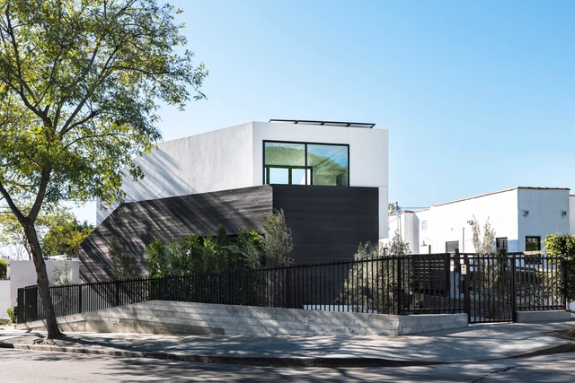 HI55 House  / Arshia Architects - Exterior Photography, Detail, Fence, Facade