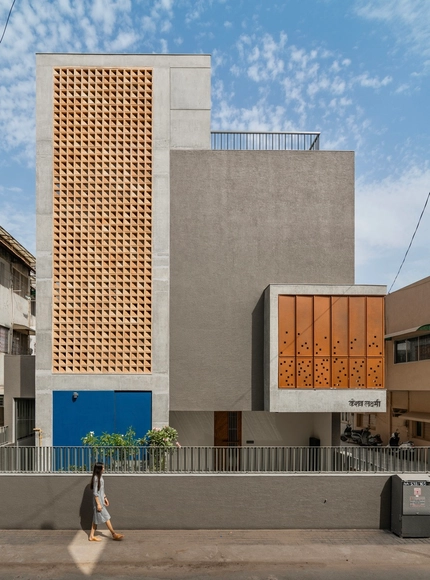 Keshav Lakshmi 住宅 / Hiteshmistry & Associates - 建筑图, 独立住宅, 表皮