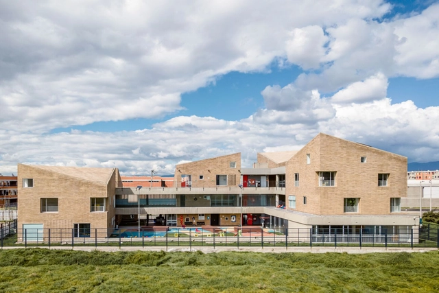 Jardim de infância Campo Verde / DARP - De Arquitectura y Paisaje - Fotografia de Exterior, Jardim De Infância, Fachada