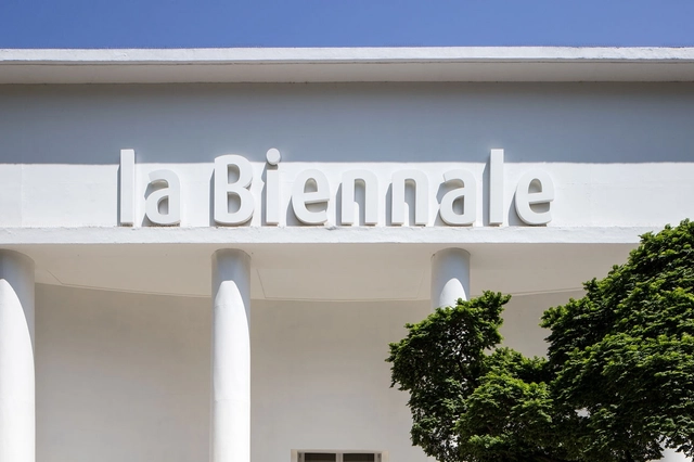 Online Course on Venice Biennale - Everything You Need to Know on Curating and Organizing - Featured Image