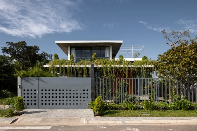 Casa TA / M+TRO studio - Fotografia de Exterior, Casas, Jardim, Cerca, Fachada