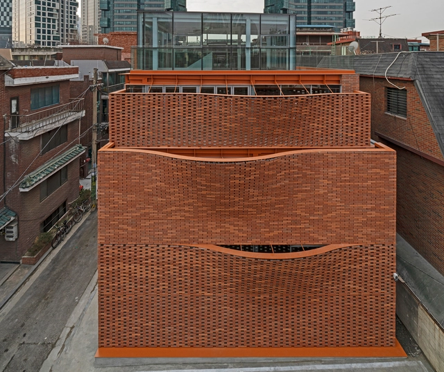 Edificio comercial Seongsu WAVE / JYA-RCHITECTS - Fotografía exterior, Retail, Fachada, Urbano
