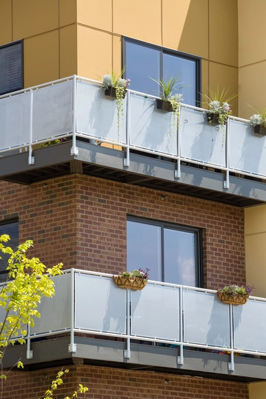How to Specify and Design Different Types of Railings - Featured Image