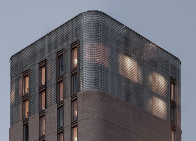 与周边圆润相接，Buckle 街道工作室 / Grzywinski+Pons - 建筑图, 居住建筑, 表皮