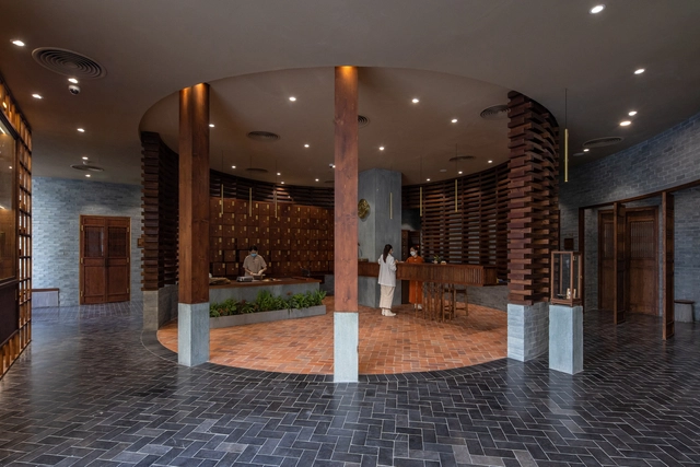 Phong Kham Yhct Traditional Clinic / ODDO architects - Interior Photography, Wellness Interiors, Door, Column, Arch, Lighting, Chair