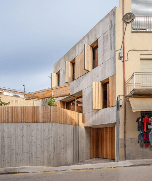 Casa nudo / Arnau estudi d'arquitectura - Fotografía exterior, Renovación, Fachada