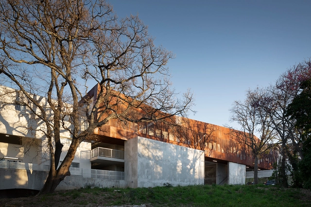 法国国际数学会议中心(CIRM) 扩建工程 / AWA Architectes - 建筑图, 混合用途建筑, 表皮, 门