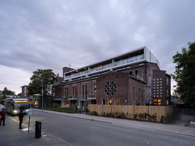 从教堂到公寓的更新改造 / HOYT Architecten - 建筑图, 适应性利用, 表皮, 拱