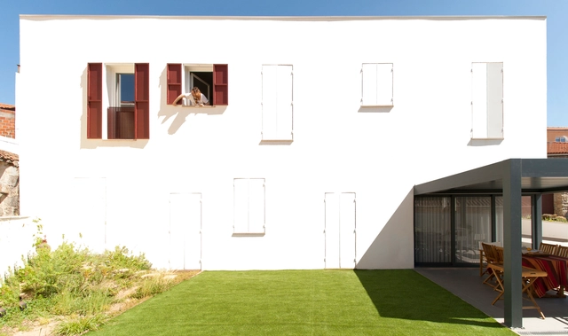 Casa Ferro / dbA. arquitectura - Fotografia de Exterior, Renovação, Jardim, Porta, Fachada