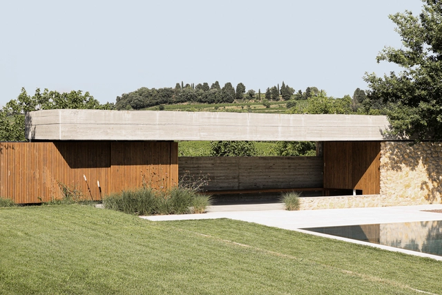 Bodega Il Brolo della Cantina Gorgo / Bricolo Falsarella - Fotografía exterior, Viña, Jardín, Fachada