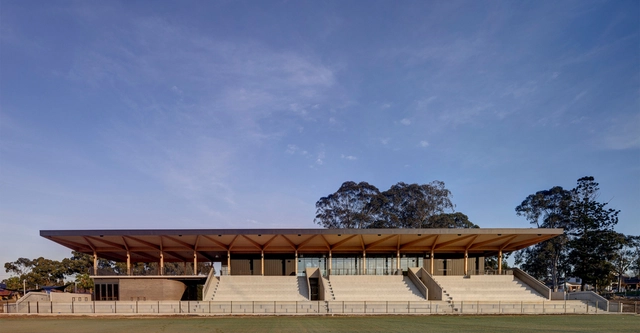 Estadio Eric Tweedale / dwp - Fotografía exterior, Estadios, Fachada