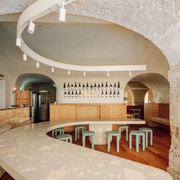 Ofício – Tasco Atípico Restaurant / Spacegram - Interior Photography, Restaurant, Arch, Door, Arcade, Table, Lighting, Chair