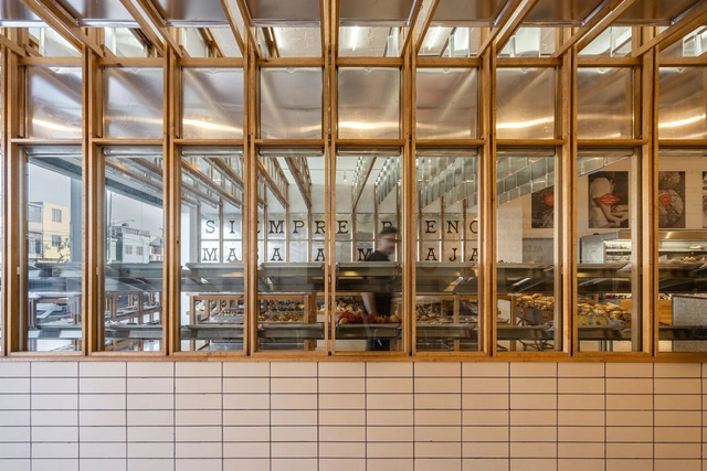 Padaria Mi Pan / Concéntrico - Fotografia de Interiores, Em Detalhe, Fachada, Viga