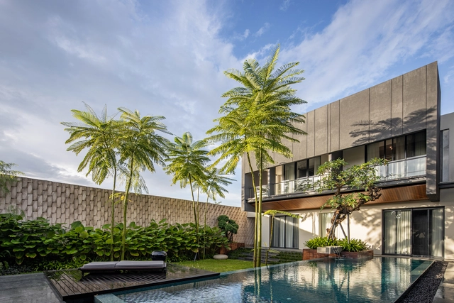 The Alia Residence / Axial Studio - Exterior Photography, Houses, Courtyard, Facade, Bench