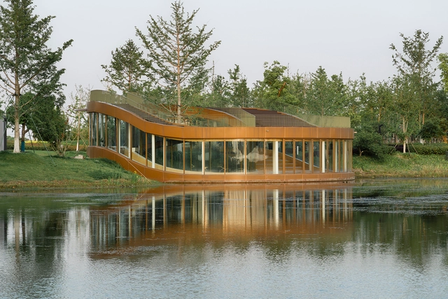 Teatro junto al lago / Hexia Architects + MADAM - Fotografía exterior, Teatro, Fachada