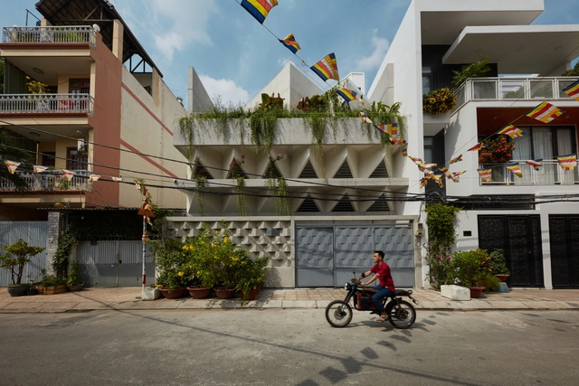 三角形之家 / Khuon Studio - 建筑图, 独立住宅, 表皮, 门