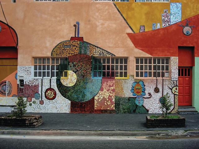 Murales Urbanos: El Plan de Infraestructura Solidario (PISO) en Argentina - Imagen Principal