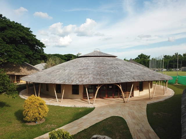竹结构建筑，Panyaden 中学图书馆 / Chiangmai Life Architects - 建筑图, 小学及初中, 花园