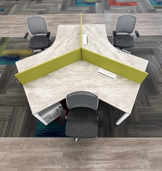 La importancia de vivir la experiencia de los materiales en un showroom - Imagen Principal