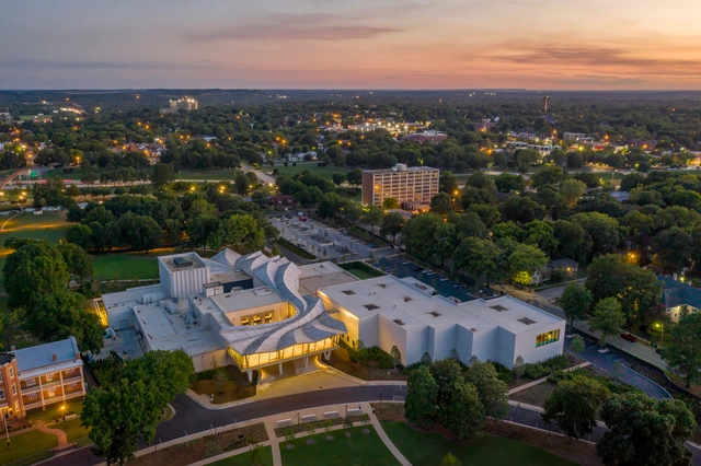 Museu de Belas Artes do Arkansas redesenhado pelo Studio Gang será aberto ao público - Imagem de Destaque