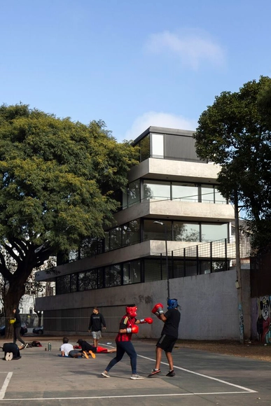 Edifício Residencial Zapiola 301 / Cottet Iachetti Arquitectos + Cabrera Pieretti Arquitectos - Fotografia de Exterior, Residencial, Fachada