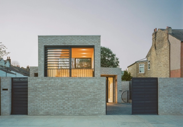 Casa da Árvore / Fletcher Crane Architects - Fotografia de Exterior, Casas, Fachada, Porta
