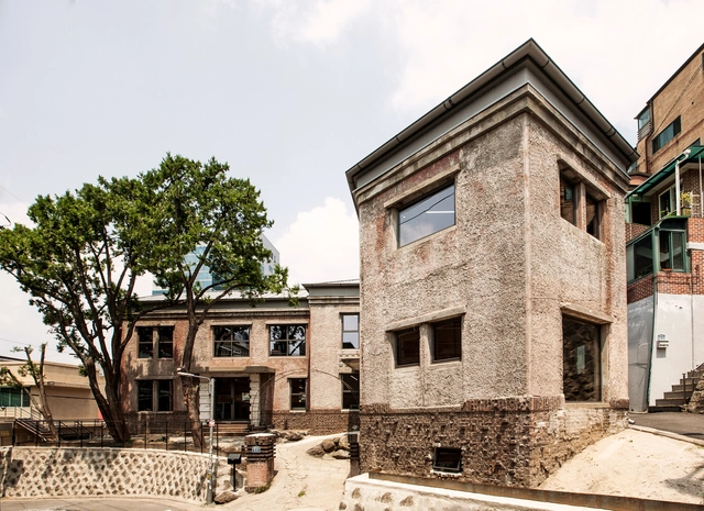 Yooshinjae Office / Yooshin Architects & Engineers - Exterior Photography, Adaptive Reuse, Courtyard, Facade, Door