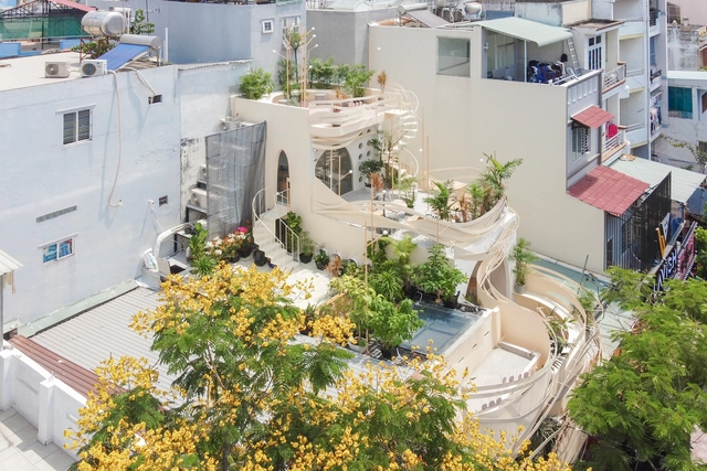 Paisajismo en cafés: 10 proyectos que integran vegetación con arquitectura - Imagen Principal