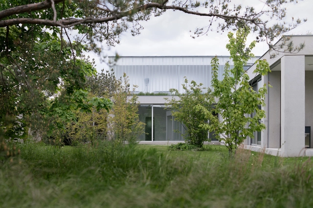 Suburban villa / Nacházel Architekti - Exterior Photography, Decoration & Ornament, Garden, Facade