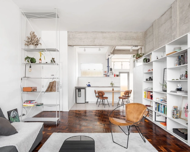 Reforma de Apartamento no Edifício Anchieta / Firma Arquitetura - Fotografia de Interiores, Interiores De Apartamentos, Cozinha, Mesa, Cadeira, Bancada