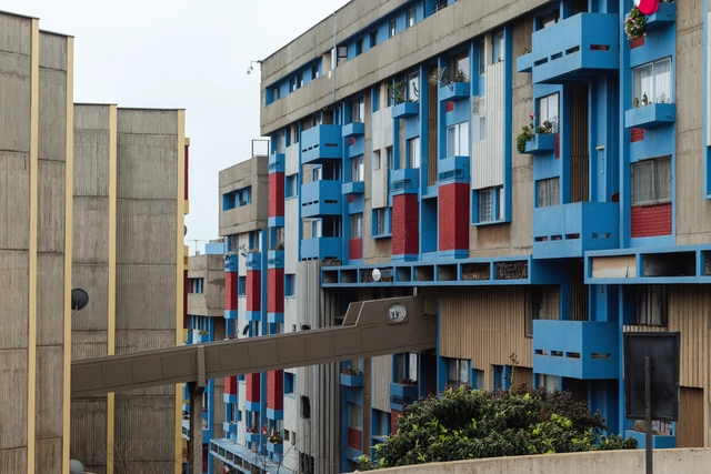 Architecture Classics: 7 Sisters Housing Complex / Hugo Boetsch + Jorge Elton - Exterior Photography, Residential, Facade, Balcony