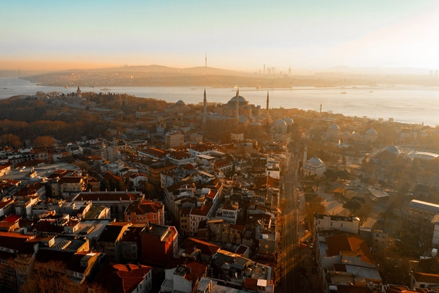 Guía de arquitectura en Estambul: 25 Proyectos para explorar la ciudad más grande de Turquía - Imagen Principal