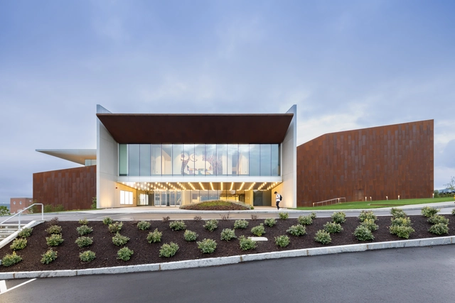 Centro de Artes Escénicas del College of the Holy Cross Prior / Diller Scofidio + Renfro - Fotografía exterior, Centro De Artes Escénicas, Fachada