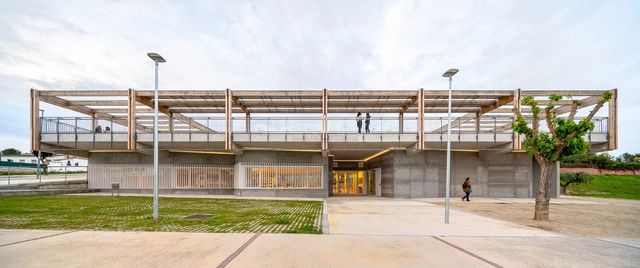 Biblioteca de Sant Martí Sarroca / Valor-Llimós - Fotografía exterior, Sustentabilidad, Fachada