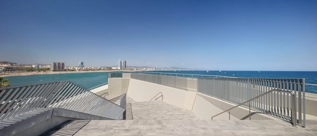 Escadaria e Mirante Vela / External Reference Architects - Fotografia de Exterior, Passarela, Corrimão, Costa, Urbano