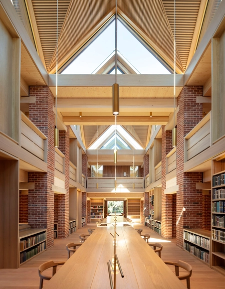 La biblioteca Magdalene College de Níall McLaughlin Architects en Cambridge gana el premio RIBA Stirling 2022 - Imagen Principal