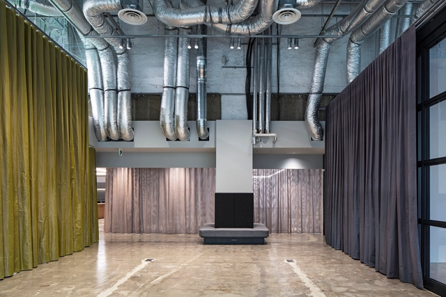 SA Office & Labo / SAKUMAESHIMA - Interior Photography, Offices, Facade, Column, Door