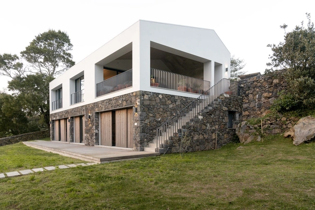 Casa Livramento  / Mezzo Atelier - Fotografia de Exterior, Casas, Fachada, Escada, Porta